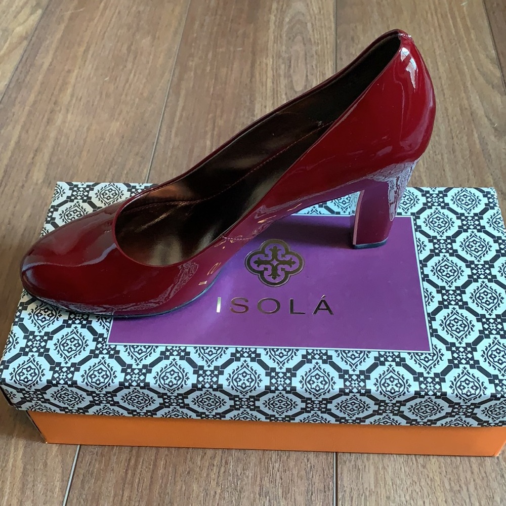 Isola Merlot patent Woman’s 4 inch Heel